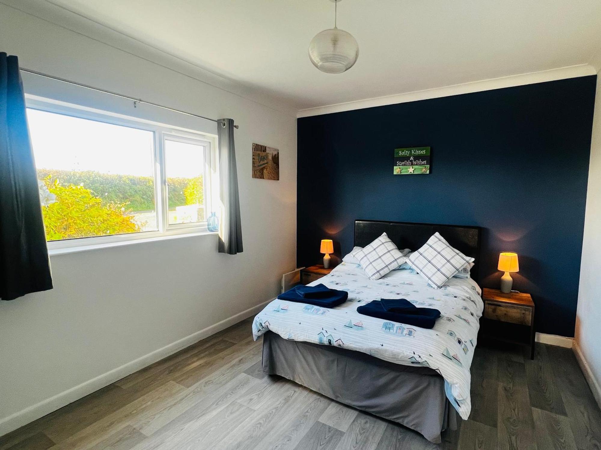 2 Bedroom Holiday Home In The Heart Of West Wales セント・クリアーズ エクステリア 写真